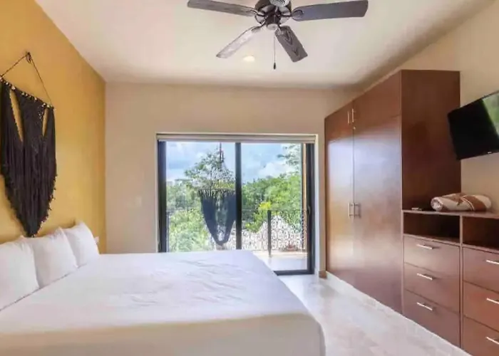 Chic Rooftop Ph, Private Pool, 1mi From The