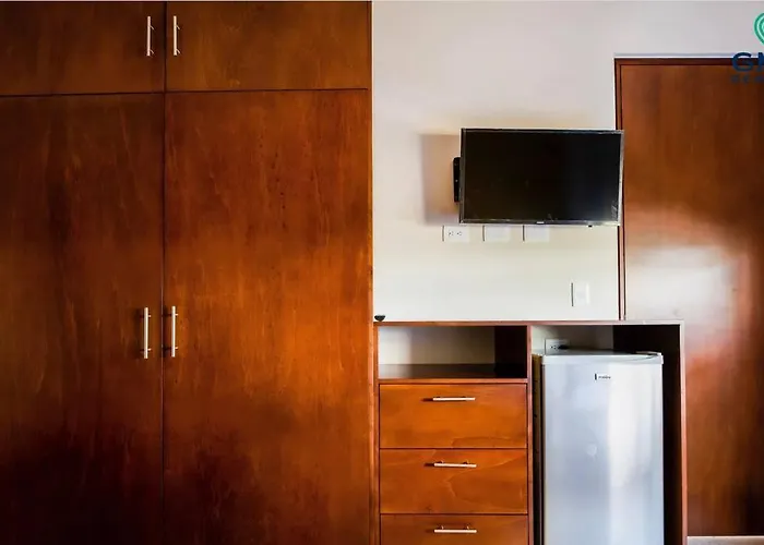 Chic Rooftop Ph, Private Pool, 1mi From The